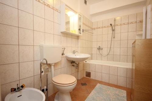 Rabac Apartment Sleeps 5 Air Con Wifi
