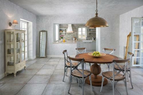 Luxury Villa Amora