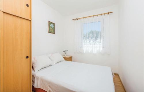 One-bedroom Apartment In Rasopasno