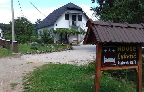 Hostal House Luketi?