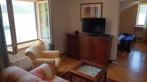 Hostal Double Room Rava 15880e
