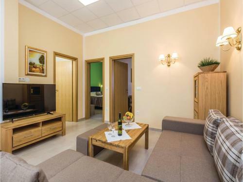 Two-bedroom Apartment In Ravna Gora