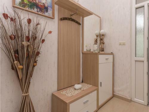 Two-bedroom Apartment In Razanac