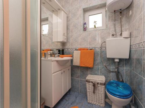 Two-bedroom Apartment In Razanac