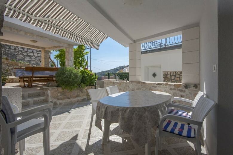 Holiday House Neda