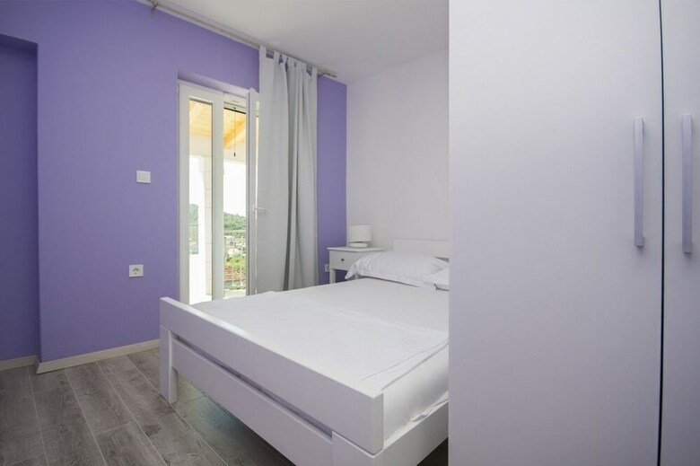 Holiday House Neda