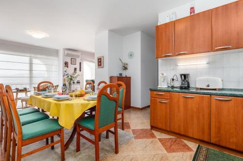 Apartment Rijeka 14294a