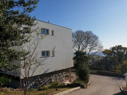 Apartment Near The Beach
