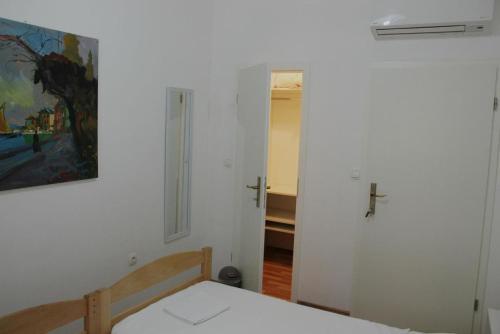 Apartments With Wifi Rijeka - 14061