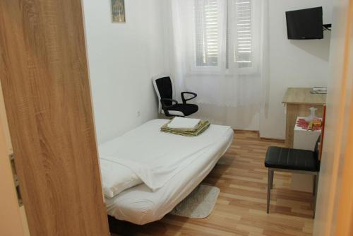 Apartments With Wifi Rijeka - 14061