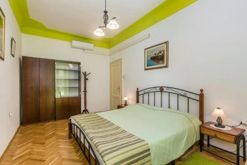 Apartments By The Sea Rijeka - 15592