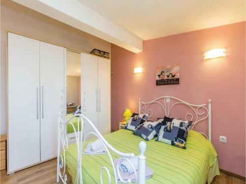 Two-bedroom Apartment In Risika