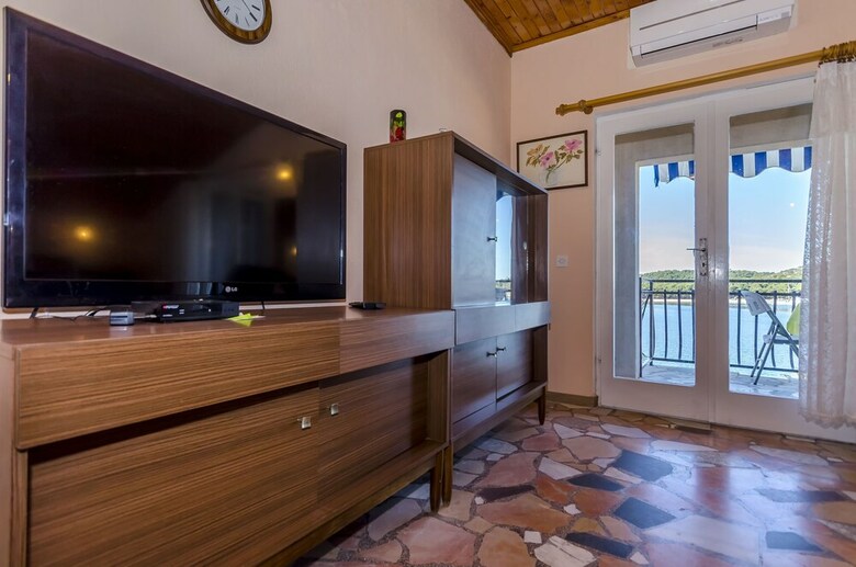 Apartments Josip