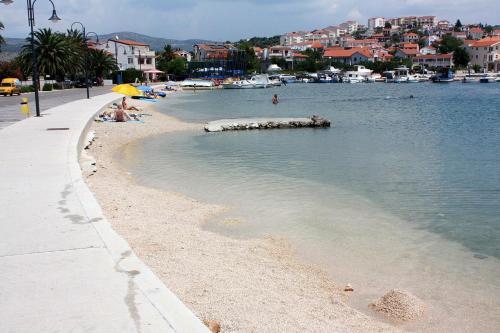 Apartments By The Sea Rogoznica - 12820