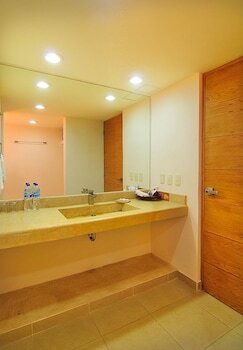 Ixzi Plus Hotel