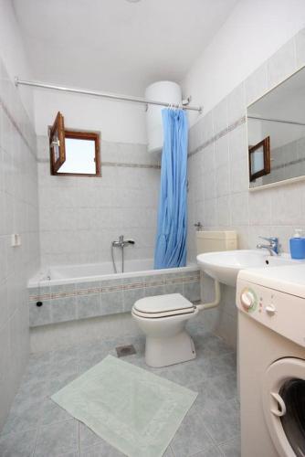 Apartments By The Sea Sali (Dugi Otok) - 8121