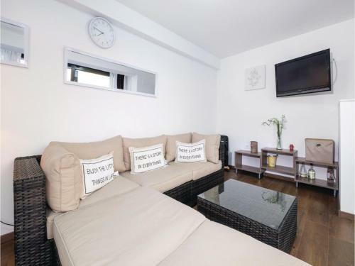 Two-bedroom Holiday Home In Samobor