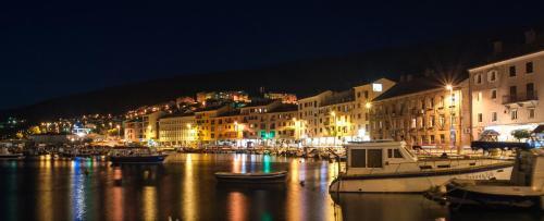 Apartment Senj 16279b