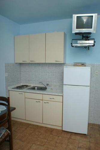 Apartments By The Sea Sevid (trogir) - 4287
