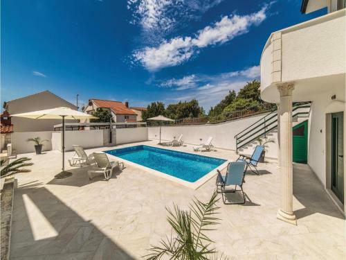 Three-bedroom Holiday Home Sevid With Sea View 09