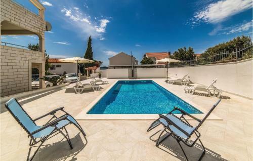 Three-bedroom Holiday Home Sevid With Sea View 09