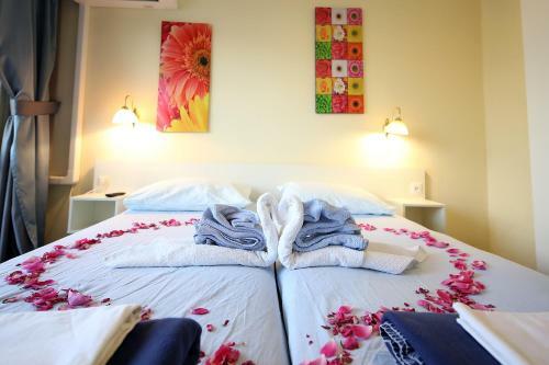 Hostal Guest House Zeba & Riviera