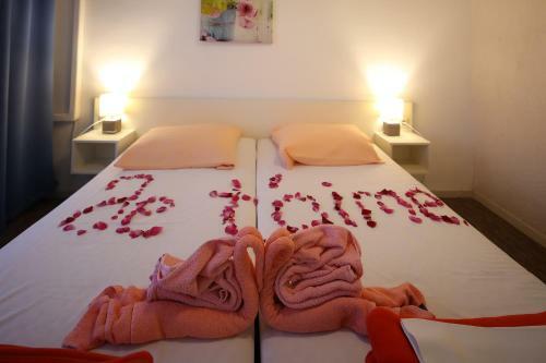 Hostal Guest House Zeba & Riviera