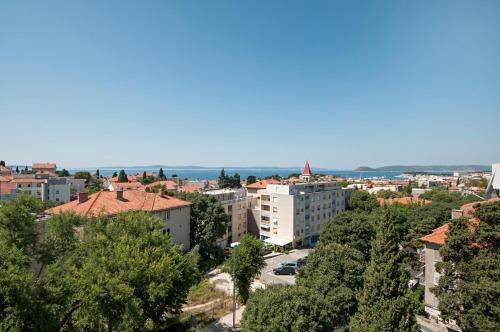 Apartment In Split/split Riviera 7303