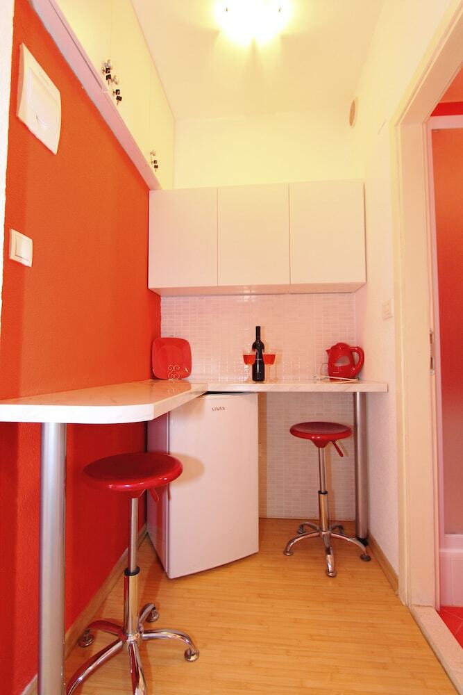 Hostal Nirvana Rooms Split