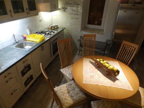 Seaside Holiday House Maslinica (solta) - 14017