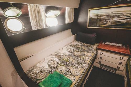 Motor Yacht Boatel