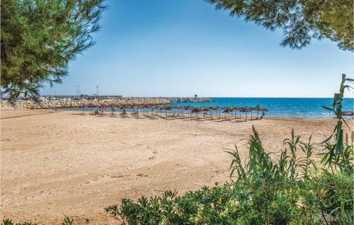 Four-bedroom Holiday Home In Coma-ruga, El Vendrell