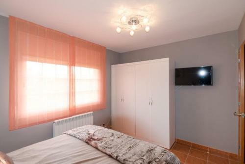 Santa Ceclina Villa Sleeps 10 Pool