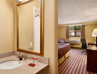 Hotel Ramada Whitehall/allentown