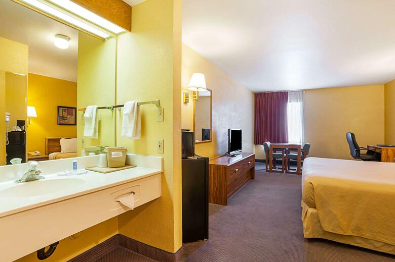 Hotel Quality Inn & Suites