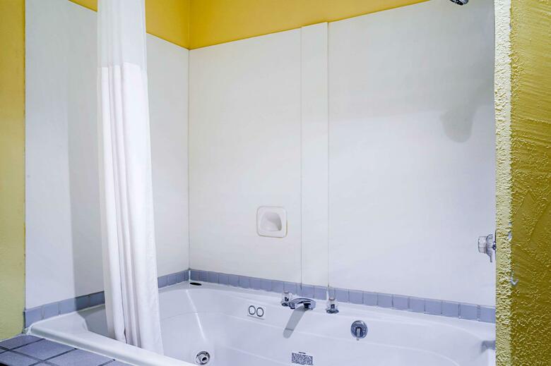 Hotel Quality Inn & Suites