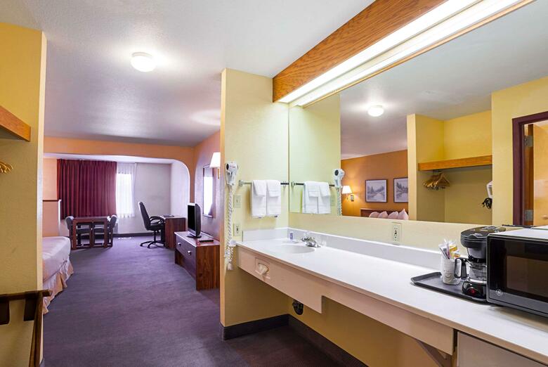 Hotel Quality Inn & Suites