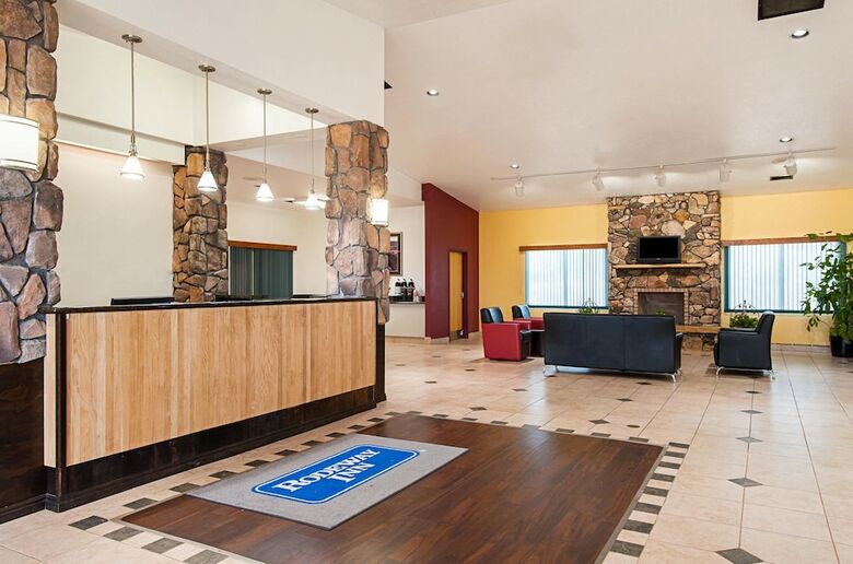 Hotel Quality Inn & Suites