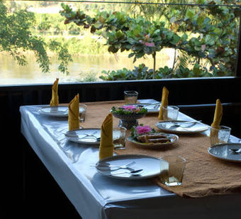 Hotel Areeya Phuree Resort