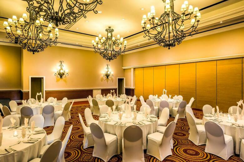 Hotel Avani Victoria Falls Resort