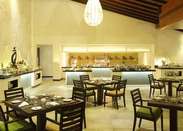 Hotel Complejo Tur�stico Avani Kalutra Y Spa