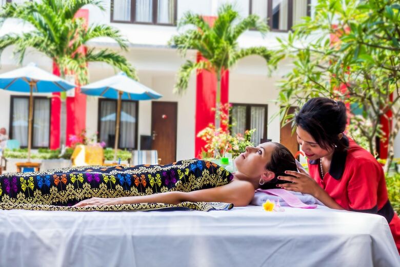 Ozz Hotel Kuta Bali