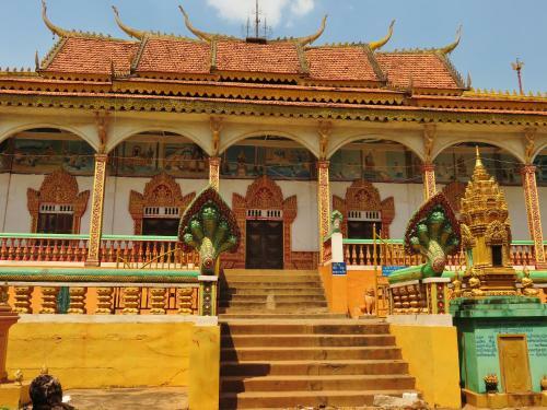 St 63 Home Stay & Tour Kampong Khleang