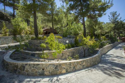 Ricky Chalet Near Troodos