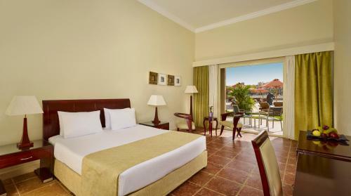 Hotel Coral Sea Beach And Aqua Park