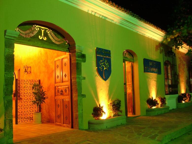 Hotel Los Almendros De San Lorenzo