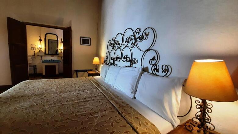 Hotel Los Almendros De San Lorenzo