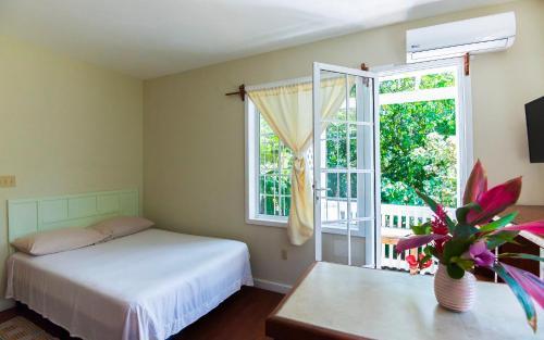 Blue Waters Hotel And Apartments