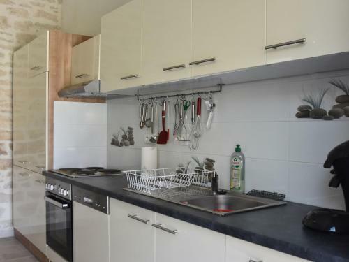 Villa Holiday Home Saint-jean-de-maru�jols-et-av�jan