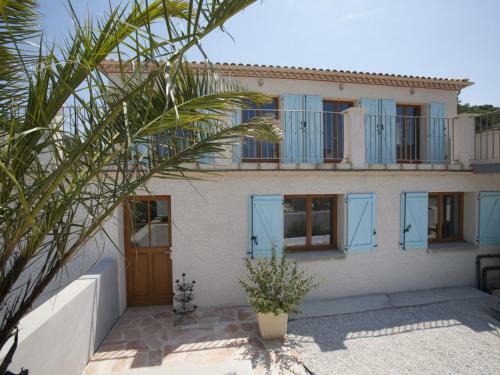 Modern Villa In Roquebrun With Private Pool